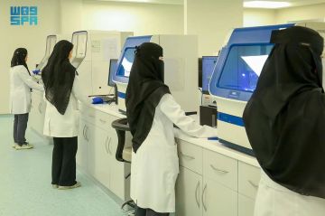 برنامج التشخيص الوراثي للأجنة في التخصصي يمنح الأسر السعودية مستقبلا صحيا أكثر أمانا برنامج التشخيص الوراثي للأجنة في التخصصي يمنح الأسر السعودية مستقبلا صحيا أكثر أمانا