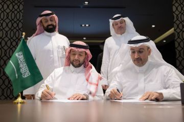 تحالف كنزي للتطوير يوقع اتفاقية تطوير مع الحارثي والعجلان لتطوير مشروع ريادي على طريق الملك عبدالعزيز في جدة بقيمة تصل إلى 3 مليار ريال