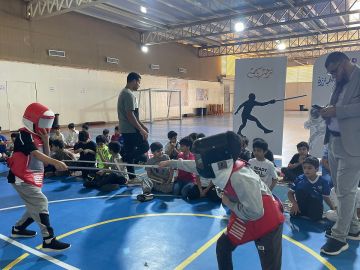 اتحاد المبارزة يستعرض اللعبة في المدارس لنشرها وتوسيع قاعدة ممارسيها من البنين والبنات