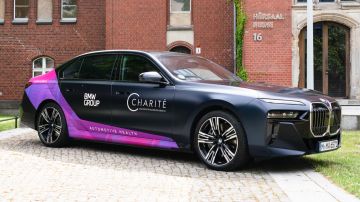 أبل تحل مشكلات تطبيق iMessage في تحديث iOS 26