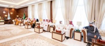 أمير حائل يستقبل فريقا طبيا من مستشفى الملك فيصل التخصصي أمير حائل يستقبل فريقا طبيا من مستشفى الملك فيصل التخصصي