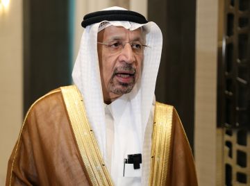الفالح: أكثر من نصف الاقتصاد السعودي أصبح منفصلا عن النفط الفالح: أكثر من نصف الاقتصاد السعودي أصبح منفصلا عن النفط