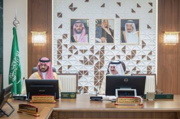 أمير المنطقة يترأس اجتماع لجنة السلامة المرورية ويستقبل المشرف على البعثة التعليمية في مملكة البحرين ومدير عام التعليم