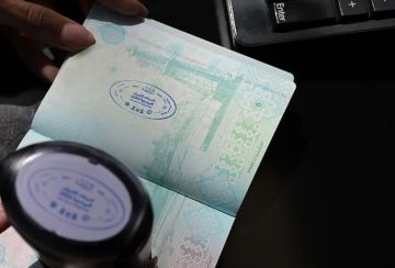 الجوازات تطلق ختما خاصا احتفاء بعام الحرف اليدوية 2025 الجوازات تطلق ختما خاصا احتفاء بعام الحرف اليدوية 2025