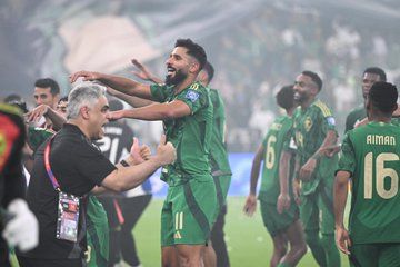 رئيس الاتحاد الآسيوي يهنئ الأخضر بالتأهل للمونديال