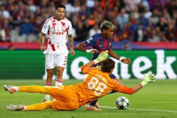 أبطال أوروبا برشلونة يدك شباك أولمبياكوس بسداسية