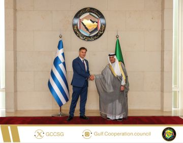 البديوي يبحث تعزيز العلاقات الخليجية اليونانية