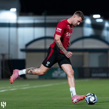 الهلال يعلن تعرض سافيتش لإصابة في منطقة الساق