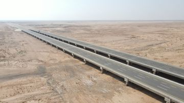 مشاريع طرق بـ 996 مليون ريال في القصيم تعزز شبكة النقل وتدعم النمو الاقتصادي مشاريع طرق بـ 996 مليون ريال في القصيم تعزز شبكة النقل وتدعم النمو الاقتصادي