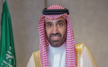 وزير الموارد البشرية يعتمد قواعد تعهيد خدمات العمالة الوافدة بين المنشآت وزير الموارد البشرية يعتمد قواعد تعهيد خدمات العمالة الوافدة بين المنشآت