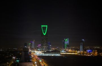 الرياض تحتضن ملتقى دوليا يطلق خمس مبادرات استراتيجية تعزز ريادة السعودية كمركز مالي عالمي الرياض تحتضن ملتقى دوليا يطلق خمس مبادرات استراتيجية تعزز ريادة السعودية كمركز مالي عالمي