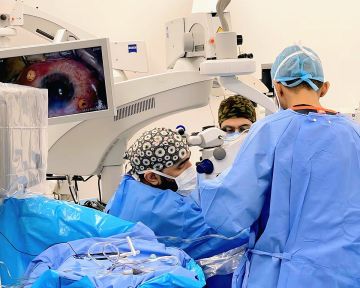المدينة المنورة.. فريق طبي يعيد البصر لمصاب بعد جراحة دقيقة لإزالة جسم معدني من العين