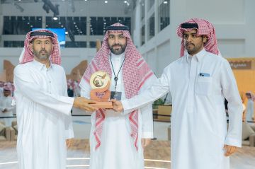 انطلاق أول أشواط سباق الملواح بمعرض الصقور والصيد السعودي الدولي 2025