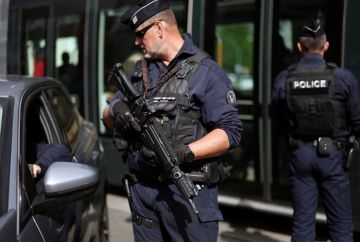 مقتل شخصين وإصابة 5 في إطلاق نار بمدينة نيس الفرنسية مقتل شخصين وإصابة 5 في إطلاق نار بمدينة نيس الفرنسية