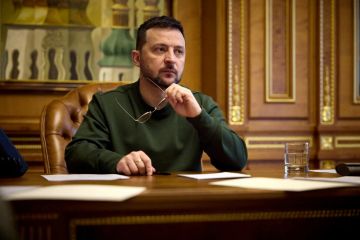 زيلينسكي يضع مدينة أوديسا تحت إدارة عسكرية زيلينسكي يضع مدينة أوديسا تحت إدارة عسكرية