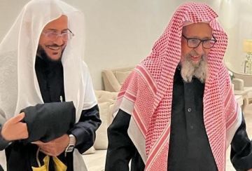 وزير الشؤون الإسلامية يشيد بالأمر الملكي بتعيين الشيخ صالح الفوزان مفتيا عاما للمملكة وزير الشؤون الإسلامية يشيد بالأمر الملكي بتعيين الشيخ صالح الفوزان مفتيا عاما للمملكة