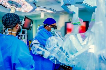 التخصصي يعيد رسم حدود الممكن في الجراحة الروبوتية عبر إنجازات عالمية رائدة