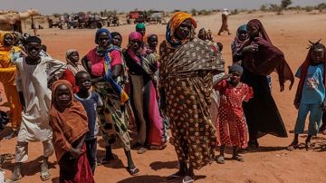 السعودية تعرب عن قلقها واستنكارها للانتهاكات الإنسانية في الفاشر وتدعو لوقف إطلاق النار فورا السعودية تعرب عن قلقها واستنكارها للانتهاكات الإنسانية في الفاشر وتدعو لوقف إطلاق النار فورا