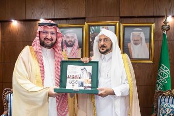أوقاف طلال والشؤون الإسلامية تبحثان سبل التعاون لتمكين رعاية الأمومة والطفولة