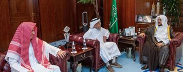 استقبل الفائز بالمركز الأول بمسابقة تلاوة القرآن بكازاخستان.. آل الشيخ: دعم القيادة لحفظة كتاب الله يحقق الإنجازات استقبل الفائز بالمركز الأول بمسابقة تلاوة القرآن بكازاخستان.. آل الشيخ: دعم القيادة لحفظة كتاب الله يحقق الإنجازات