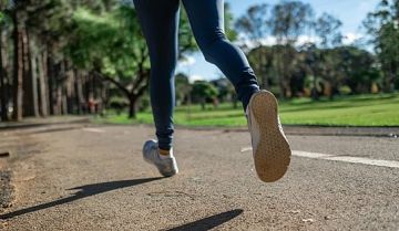 أطباء يحذرون: ممارسة الرياضة أثناء نزلات البرد قد تفاقم الأعراض أطباء يحذرون: ممارسة الرياضة أثناء نزلات البرد قد تفاقم الأعراض