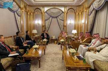 وزير الصناعة يبحث مع نائب وزير الطاقة الأمريكي تعزيز الشراكة في قطاع المعادن وتوسيع التعاون وزير الصناعة يبحث مع نائب وزير الطاقة الأمريكي تعزيز الشراكة في قطاع المعادن وتوسيع التعاون