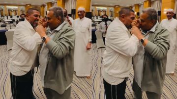 نكيد العوازل .. محمد عبده وهاني فرحات يتبادلان قبلة على اليد وتركي آل الشيخ يعلق  نكيد العوازل .. محمد عبده وهاني فرحات يتبادلان قبلة على اليد وتركي آل الشيخ يعلق