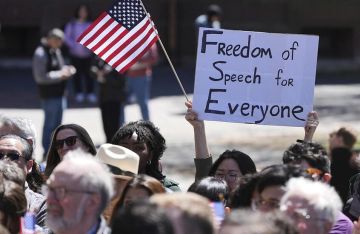 قاض أمريكي: إدارة ترامب انتهكت الدستور بسياسة ترحيل مؤيدين للفلسطينيين