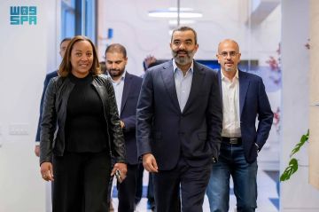 السواحه يجتمع بالرئيسة التنفيذية لشركة waymo لتعزيز الشراكات في تقنيات القيادة الذاتية والتنقل الذكي