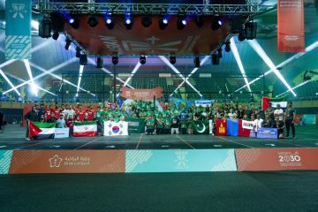 رئيس الاتحاد السعودي للرياضة للجميع يتوج الفائزين ببطولة آسيا للياقة البدنية الوظيفية 2025 رئيس الاتحاد السعودي للرياضة للجميع يتوج الفائزين ببطولة آسيا للياقة البدنية الوظيفية 2025