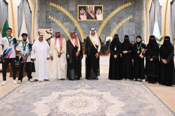 محافظ الطائف يكرم لاعبي ولاعبات مركز الصم بالمحافظة