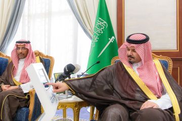 أمير المدينة يدشن مشروعات صناعية ولوجستية بقيمة تجاوزت 455 مليون ريال أمير المدينة يدشن مشروعات صناعية ولوجستية بقيمة تجاوزت 455 مليون ريال