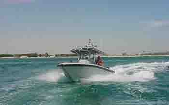 إنقاذ طفل سوري من الغرق في ينبع.. وحرس الحدود يوجه تحذيرا للمتنزهين