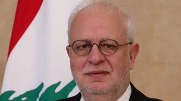 وزير العدل اللبناني: سوريا تعهدت بكشف معلومات الاغتيالات وملفات النظام السابق ودعم لجنة المخفيين وزير العدل اللبناني: سوريا تعهدت بكشف معلومات الاغتيالات وملفات النظام السابق ودعم لجنة المخفيين