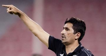 عبدالوهاب الحربي مدرب أخضر الناشئين لـ «البلاد»: التتويج بكأس الخليج دافع لتحقيق إنجاز في مونديال قطر عبدالوهاب الحربي مدرب أخضر الناشئين لـ «البلاد»: التتويج بكأس الخليج دافع لتحقيق إنجاز في مونديال قطر