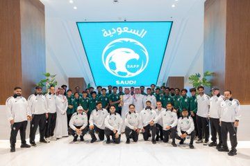 وزير الرياضة يستقبل لاعبي المنتخب السعودي تحت (19) عاما وتحت (17) عاما بمناسبة تحقيقهم لقبي كأس الخليج العربي لكرة القدم وزير الرياضة يستقبل لاعبي المنتخب السعودي تحت (19) عاما وتحت (17) عاما بمناسبة تحقيقهم لقبي كأس الخليج العربي لكرة القدم