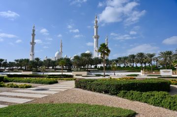 خلوة العزم السعودية الإماراتية تناقش المشاريع والمبادرات المشتركة خلوة العزم السعودية الإماراتية تناقش المشاريع والمبادرات المشتركة