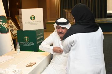 بيئة مكة تنفذ حملة تطعيم ضد الإنفلونزا الموسمية بالتعاون مع تجمع جدة الصحي الثاني