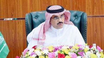 مدير تعليم الطائف لمديري ومديرات المدارس: بكم نمضي بثقة نحو التميز مدير تعليم الطائف لمديري ومديرات المدارس: بكم نمضي بثقة نحو التميز