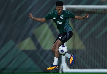 الأخضر يواصل تدريباته استعدادا لمواجهة منتخب إندونيسيا يوم الأربعاء المقبل