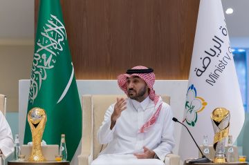 وزير الرياضة يستقبل لاعبي أخضر الشباب والناشئين بعد تحقيق لقبي الخليج
