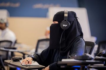 التقنية والإبداع.. بوابتك لعالم الكتابة ورشة عمل لغيداء البكري ضمن معرض الكتاب التقنية والإبداع.. بوابتك لعالم الكتابة ورشة عمل لغيداء البكري ضمن معرض الكتاب