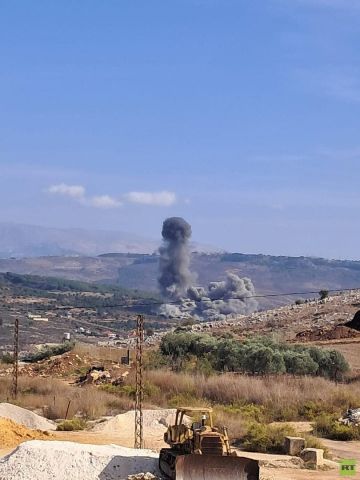 الطيران الإسرائيلي يشن غارات على مناطق جنوب لبنان ويحلق فوق بيروت الطيران الإسرائيلي يشن غارات على مناطق جنوب لبنان ويحلق فوق بيروت