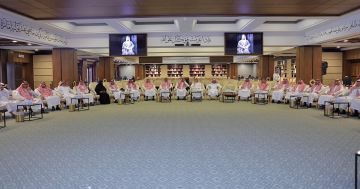 أمير عسير يستقبل وفد وزارة الداخلية ويؤكد أهمية التكامل بين إمارات المناطق لتحقيق مستهدفات التنمية