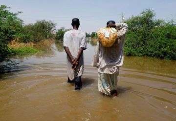 نزوح 1200 أسرة في مدينة بحري السودانية جراء فيضانات نهر النيل نزوح 1200 أسرة في مدينة بحري السودانية جراء فيضانات نهر النيل