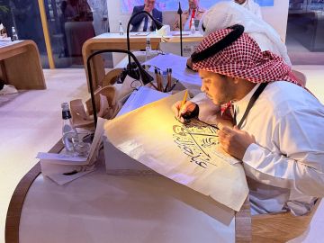 الرياض تقرأ.. إقبال متزايد على معرض الكتاب 2025