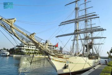 وصول أكبر سفينة شراعية عربية إلى جدة ضمن رحلتها الدولية لنشر الثقافة العمانية