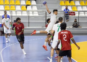 أسياد البحرين 2025: أخضر اليد يكتسح المالديف.. وأخضر الصالات يتعادل مع البحرين