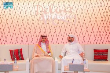 وزير الإعلام يزور قطر ويرأس الجانب السعودي في اجتماع اللجنة الإعلامية وزير الإعلام يزور قطر ويرأس الجانب السعودي في اجتماع اللجنة الإعلامية