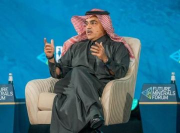 الصناعة : شبكة السكك الحديدية ركيزة رئيسية لربط المجمعات الصناعية  الصناعة : شبكة السكك الحديدية ركيزة رئيسية لربط المجمعات الصناعية